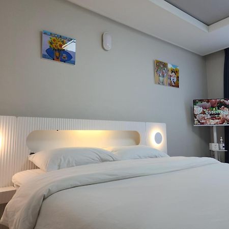 Daegu Star B&B Dsr Hotel Lily Guestroom Eksteriør bilde