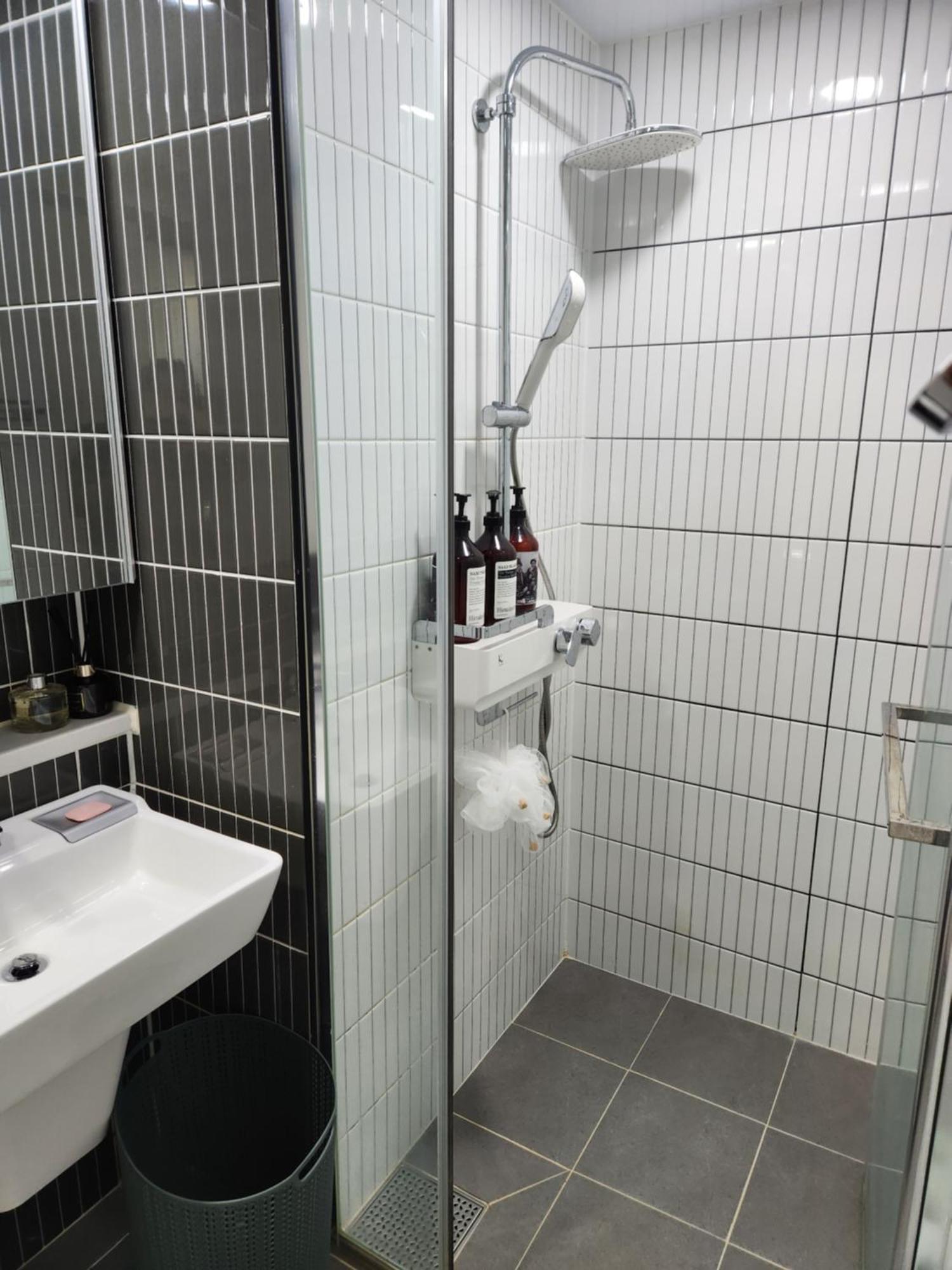 Daegu Star B&B Dsr Hotel Lily Guestroom Rom bilde