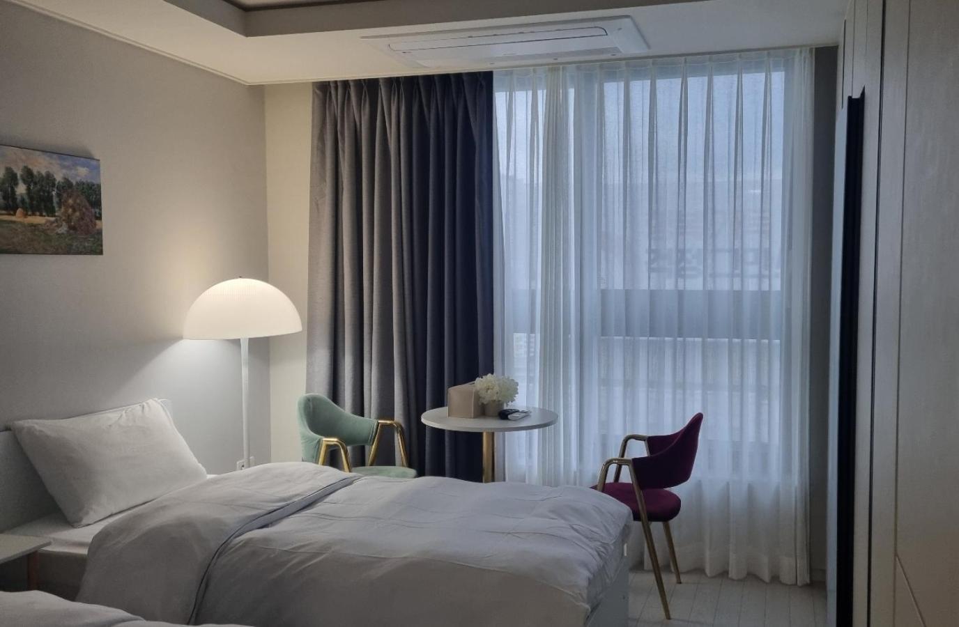 Daegu Star B&B Dsr Hotel Lily Guestroom Eksteriør bilde