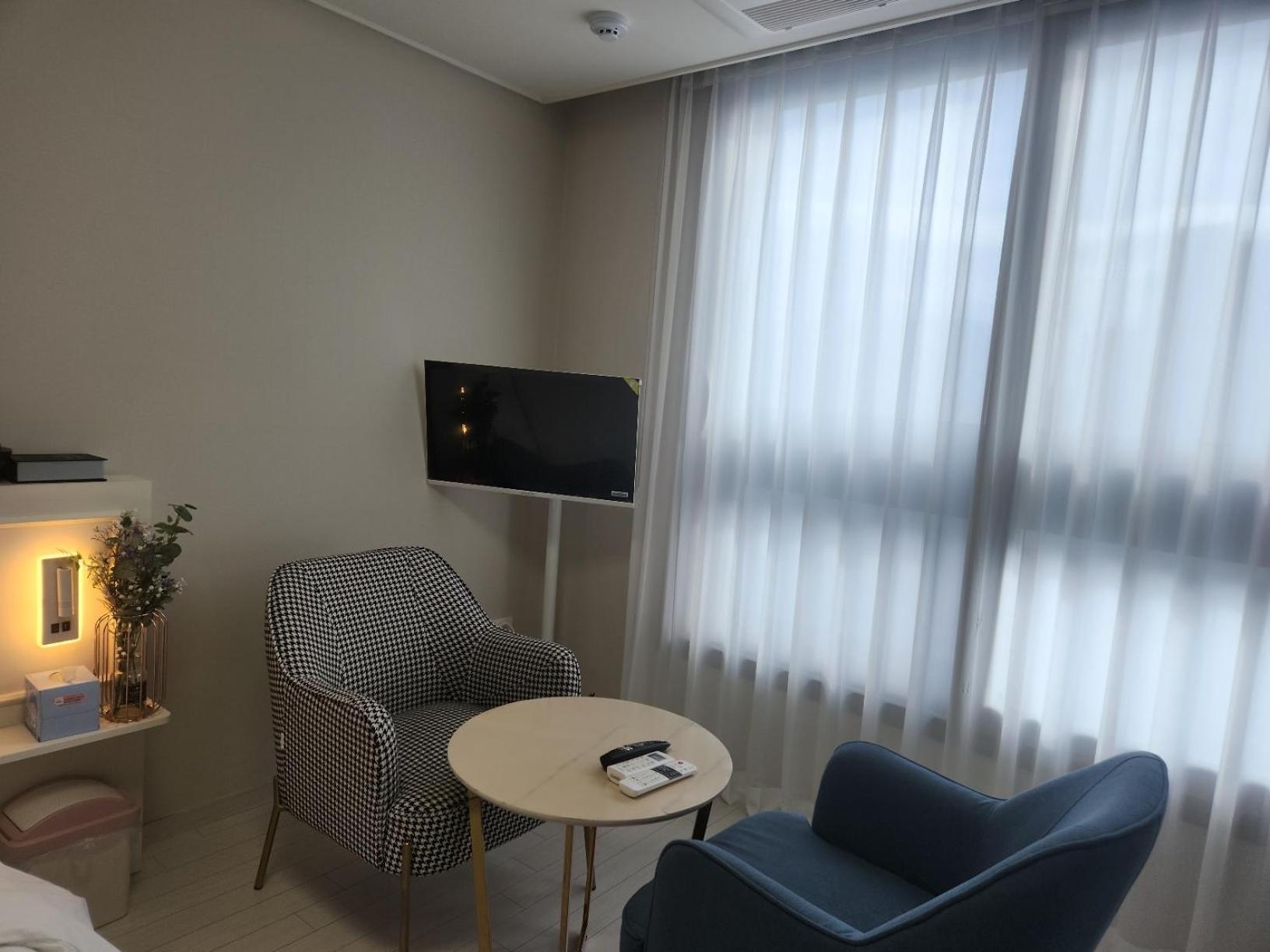 Daegu Star B&B Dsr Hotel Lily Guestroom Eksteriør bilde