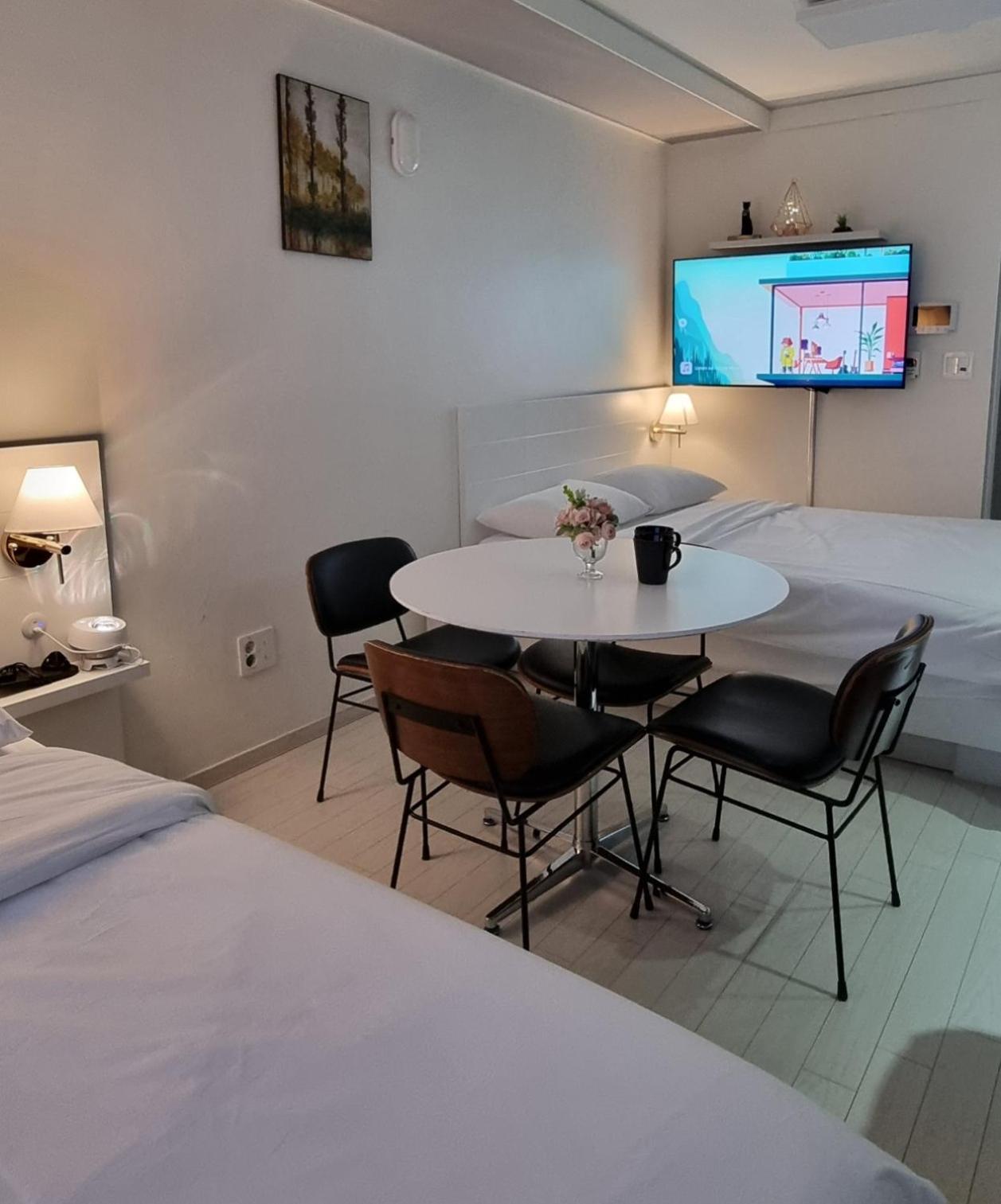 Daegu Star B&B Dsr Hotel Lily Guestroom Eksteriør bilde