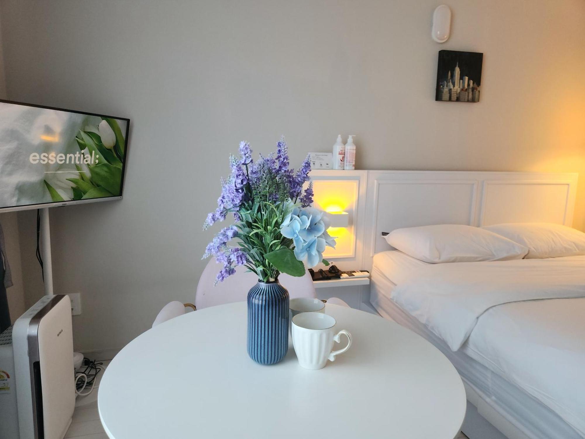Daegu Star B&B Dsr Hotel Lily Guestroom Rom bilde