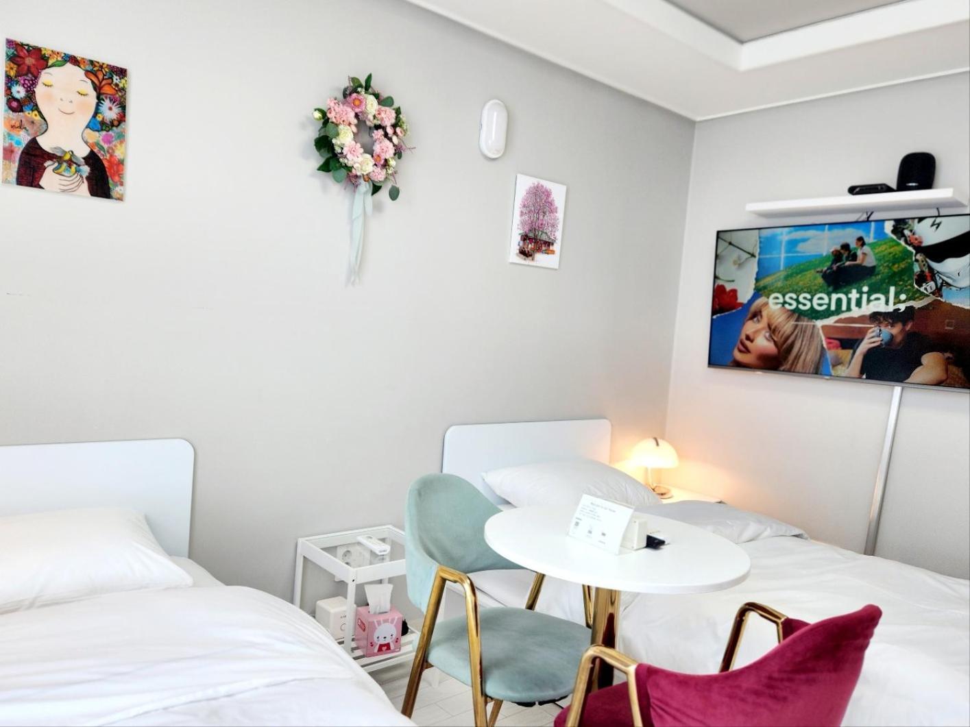Daegu Star B&B Dsr Hotel Lily Guestroom Rom bilde