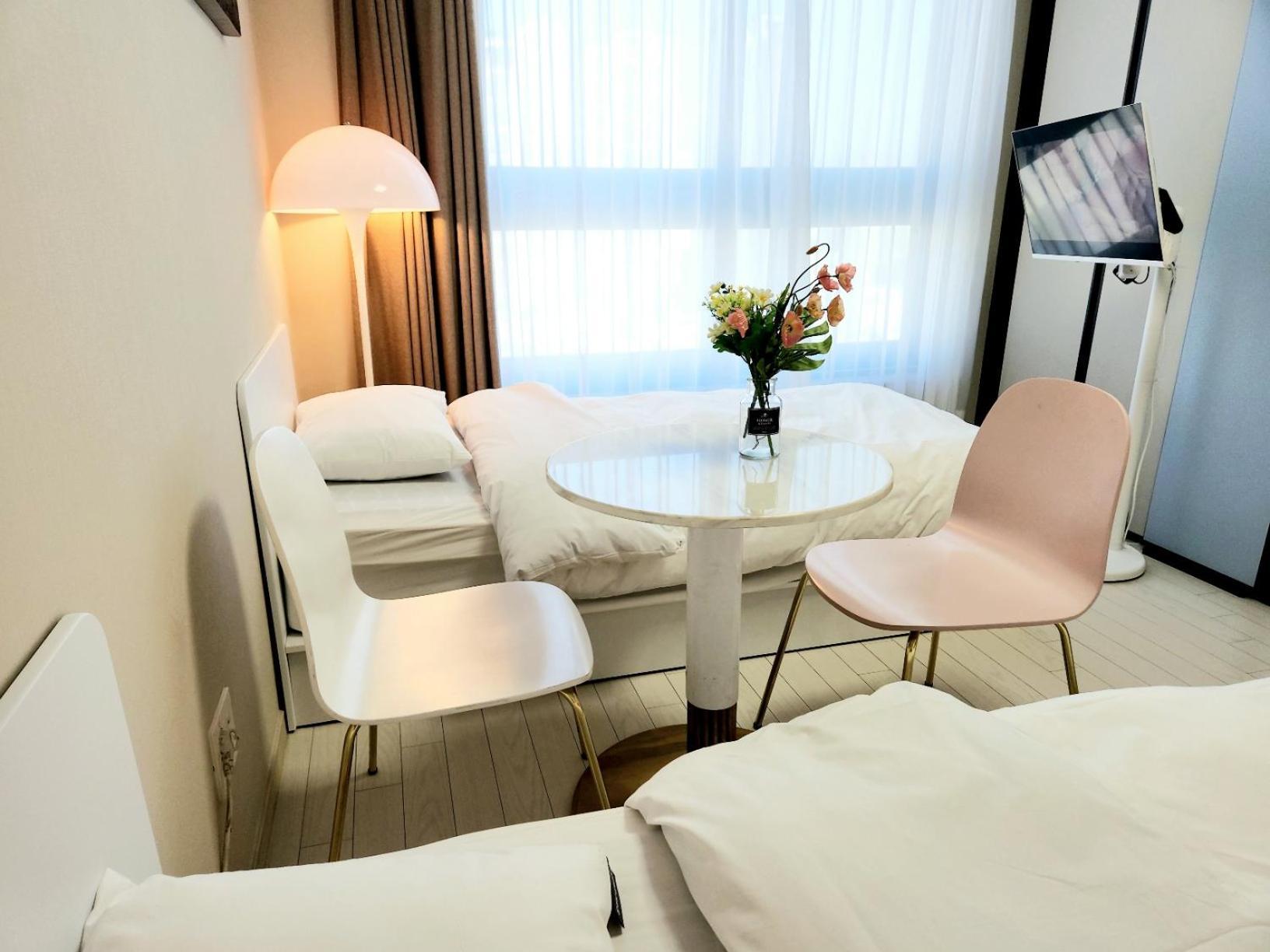 Daegu Star B&B Dsr Hotel Lily Guestroom Rom bilde